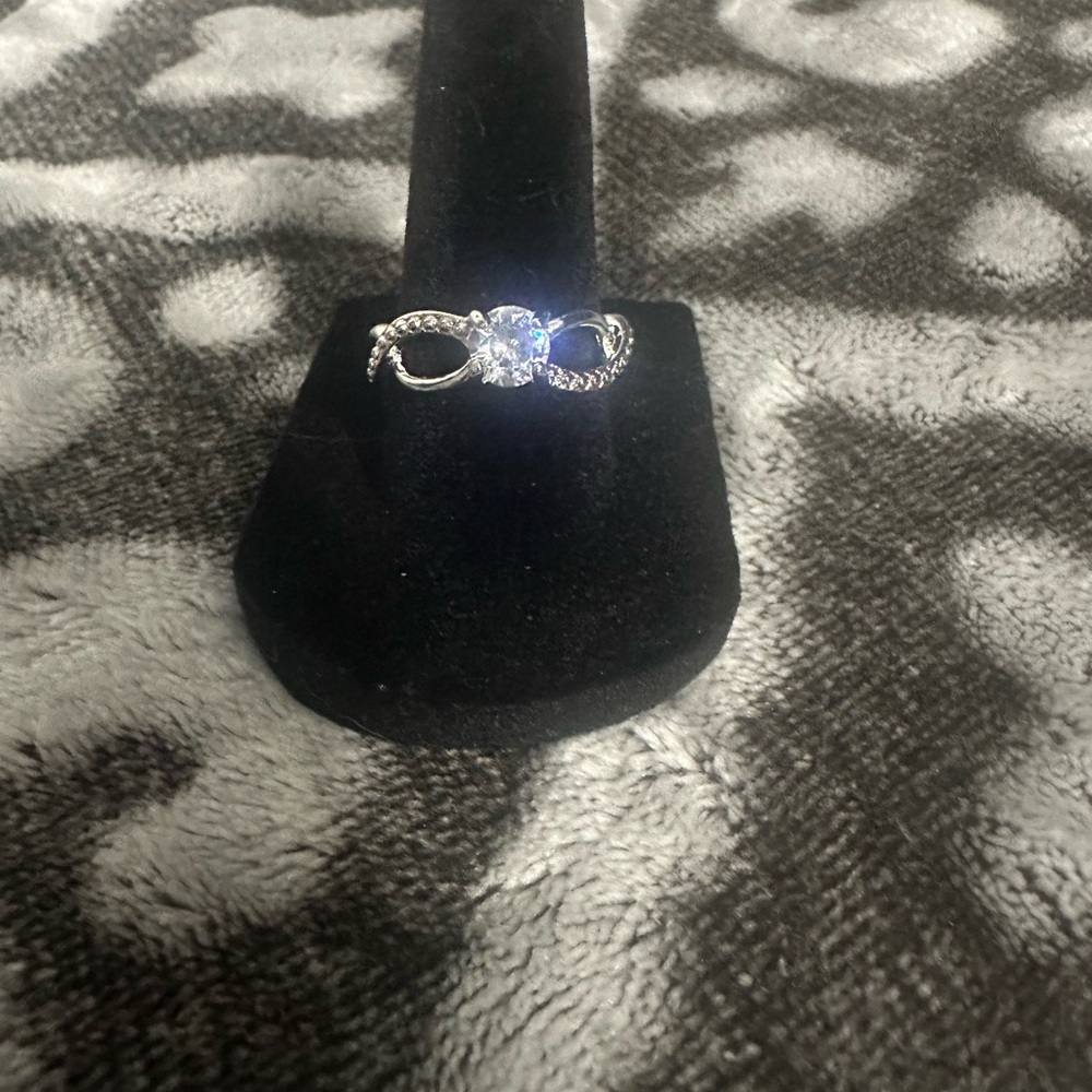 Elegant silver CZ ring